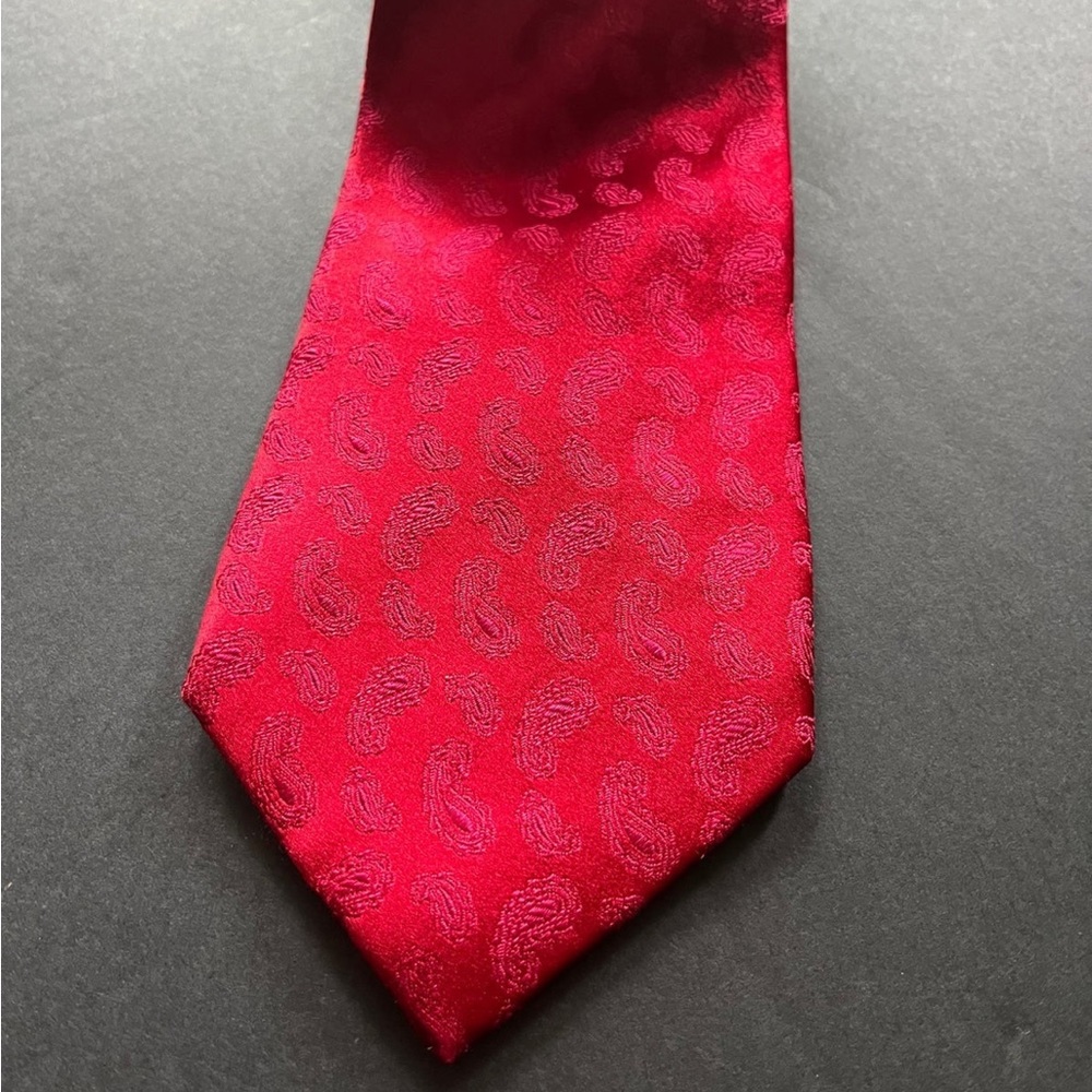 Saks Fifth Avenue Black Label Tie